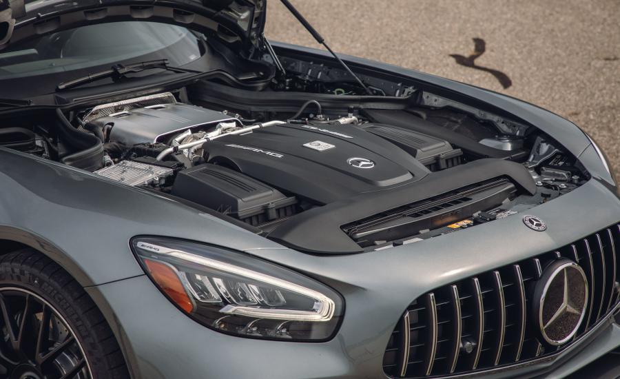 Моторный отсек Mercedes-AMG GT (C190) 2019 года  (NA) (фото 33 из 46)